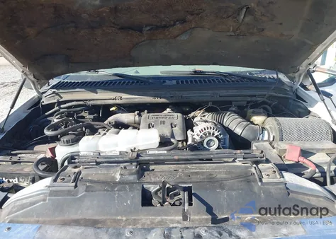 2000 Ford Excursion Xlt z USA, uszkodzony, nr VIN 1FMSU41F7YEB39575